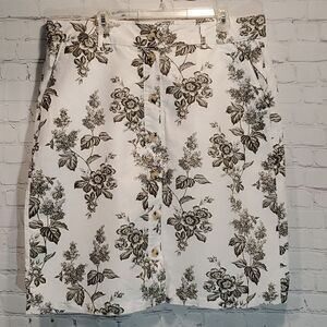 Liz Claiborne white and green button front linen blend skirt